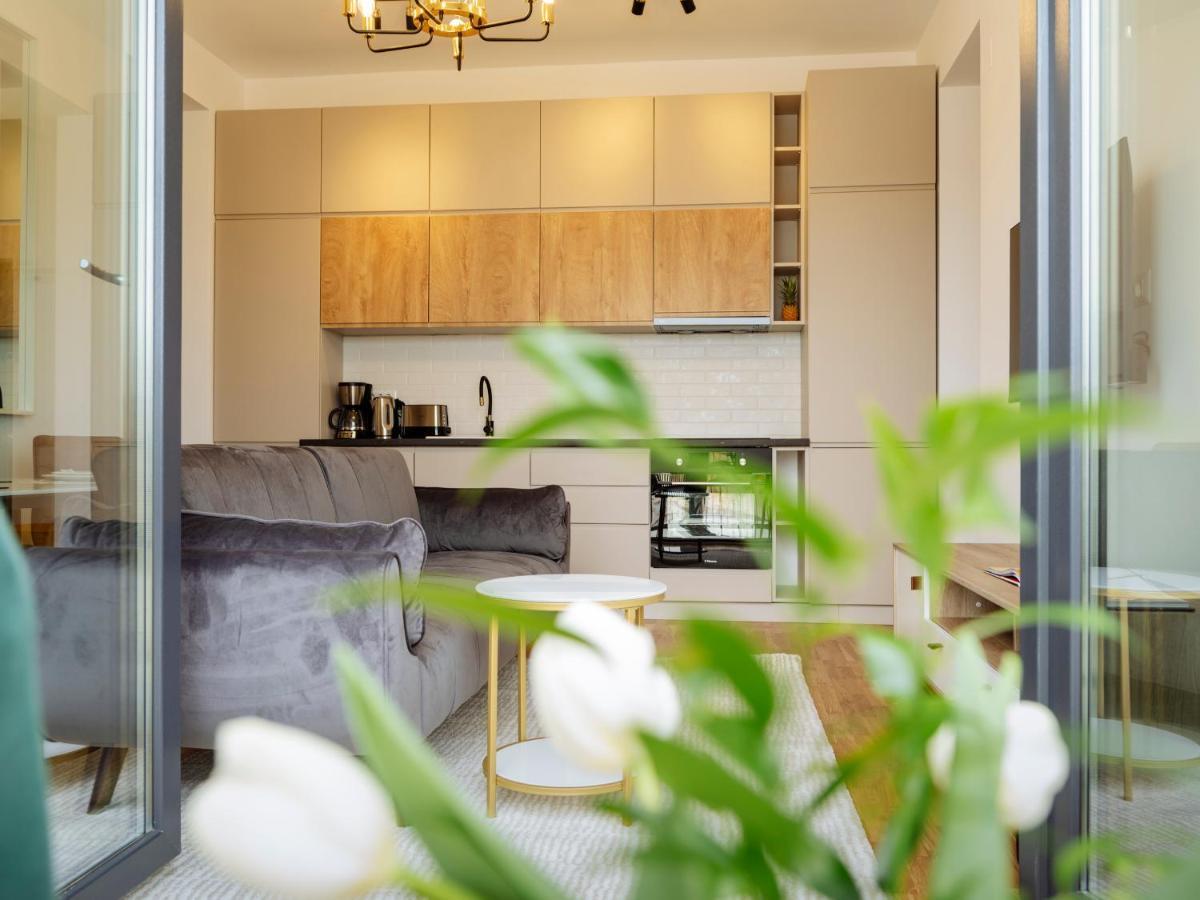 Sunny 2Br Flat - Top Location - Amazing Balcony Bükreş Dış mekan fotoğraf