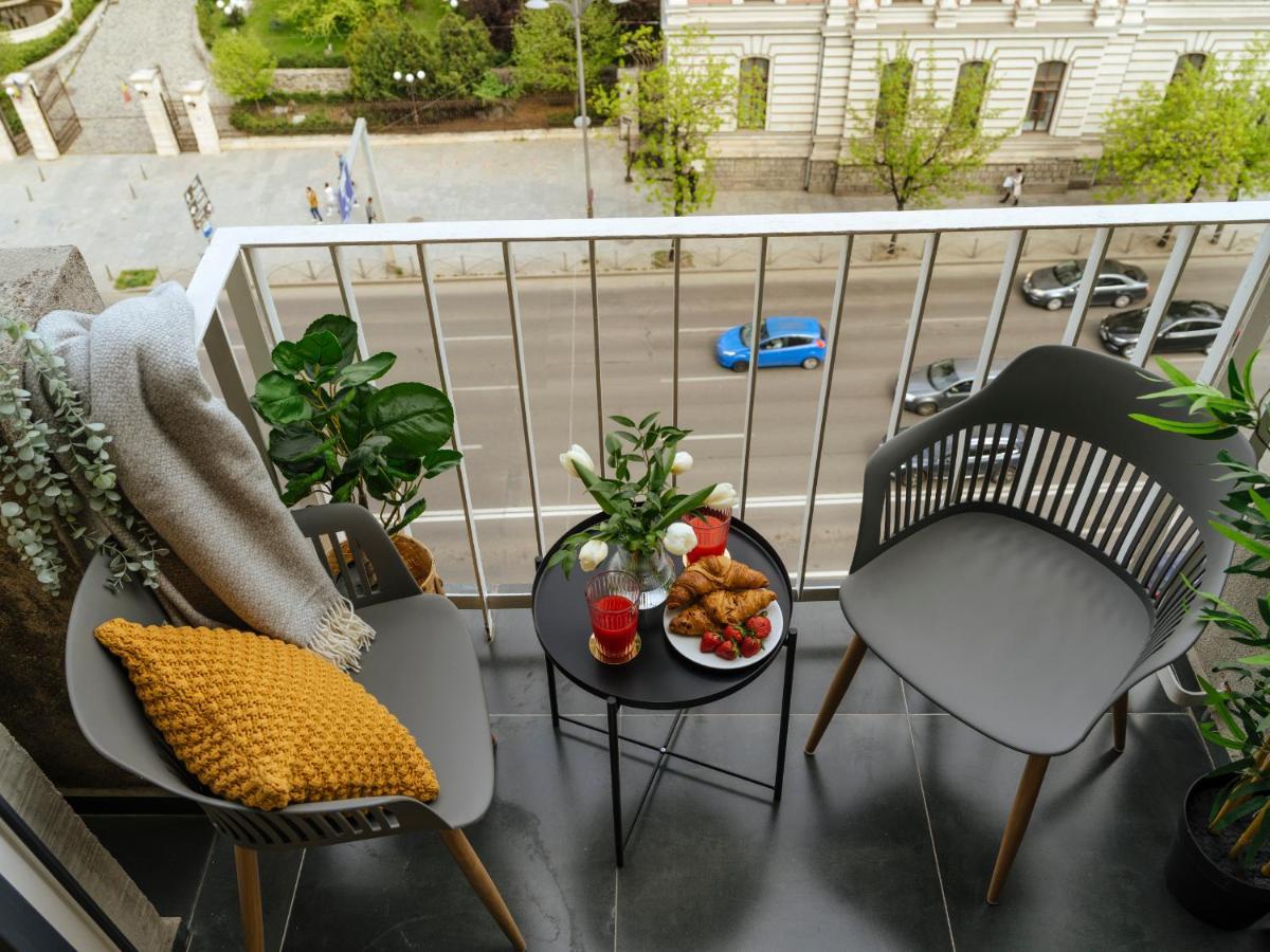 Sunny 2Br Flat - Top Location - Amazing Balcony Bükreş Dış mekan fotoğraf